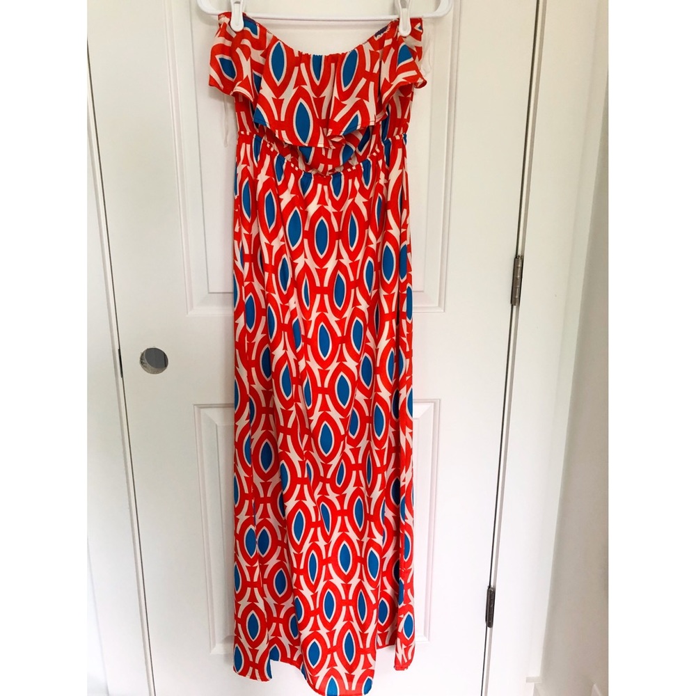 NWOT Ruffle top strapless maxi dress